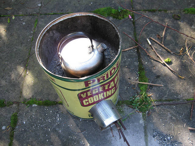 tin can rocket stove